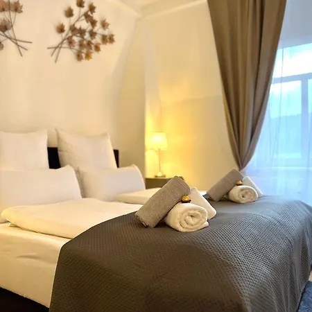 Boutique • Zentrum • Netflix • Parkplatz *