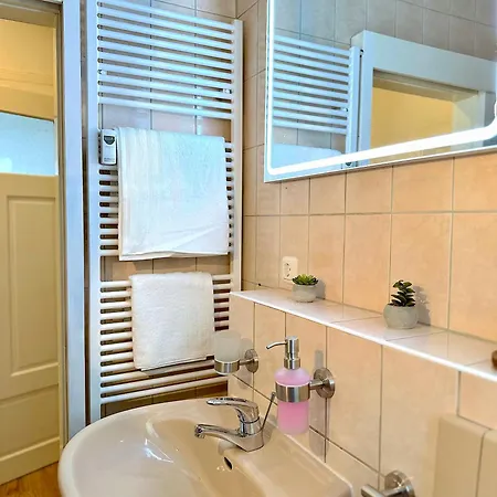 Boutique • Zentrum • Netflix • Parkplatz Lägenhet