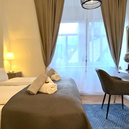 Boutique • Zentrum • Netflix • Parkplatz *